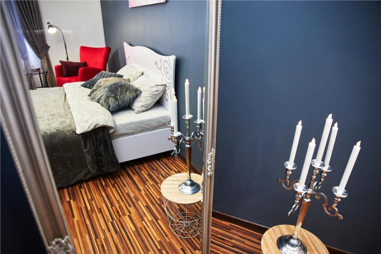 Designer apartment in the center Lviv Buitenkant foto
