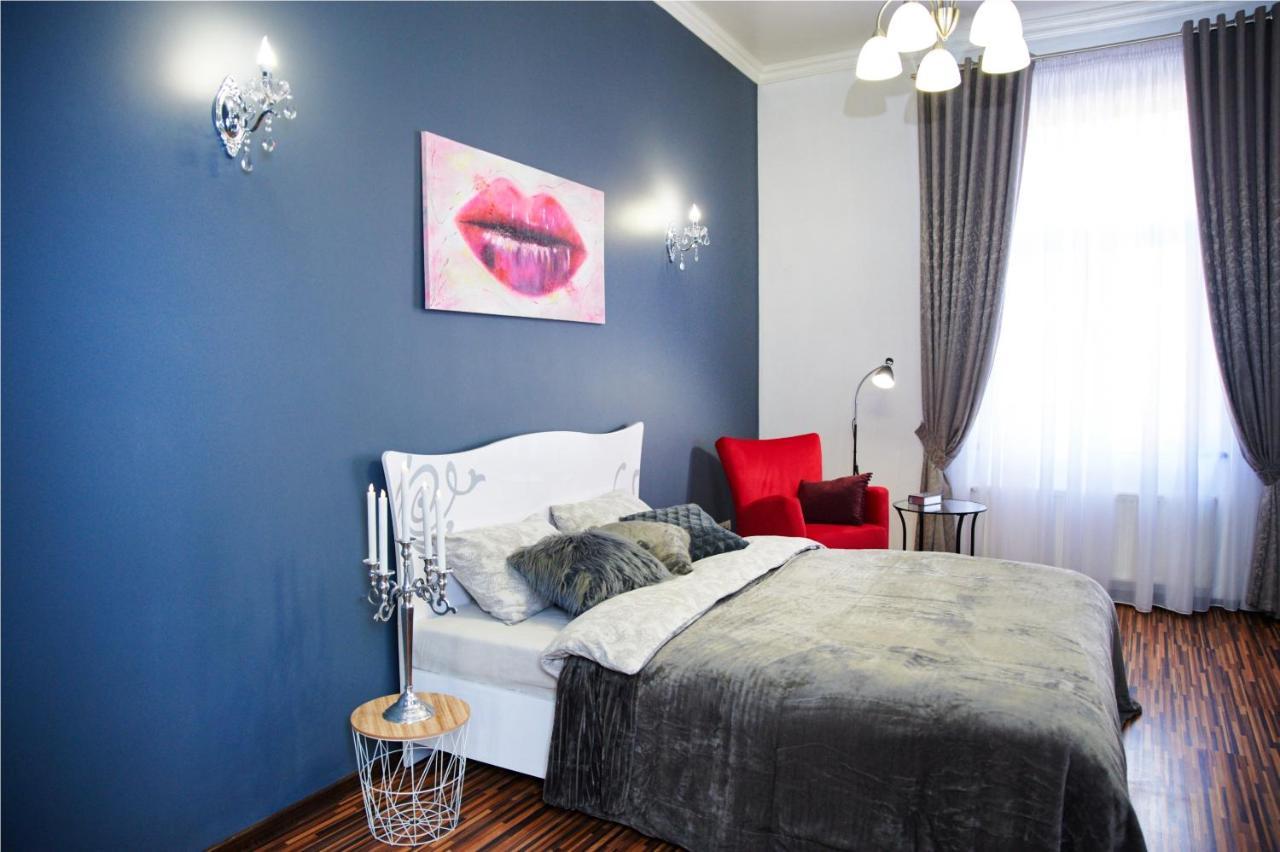 Designer apartment in the center Lviv Buitenkant foto
