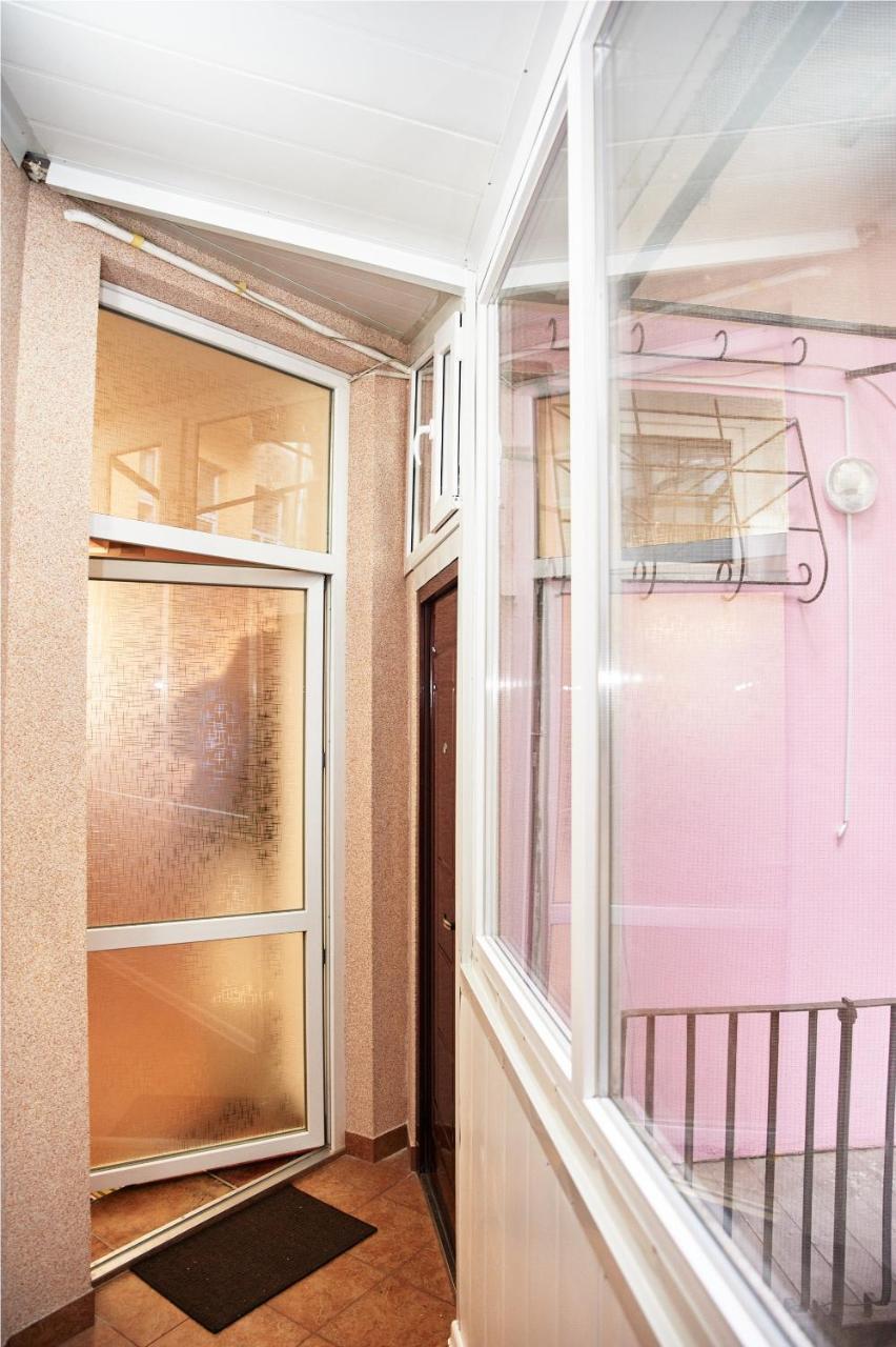 Designer apartment in the center Lviv Buitenkant foto