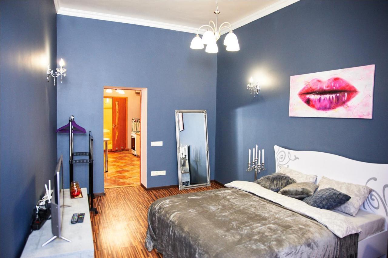 Designer apartment in the center Lviv Buitenkant foto