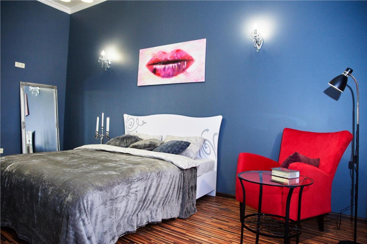 Designer apartment in the center Lviv Buitenkant foto