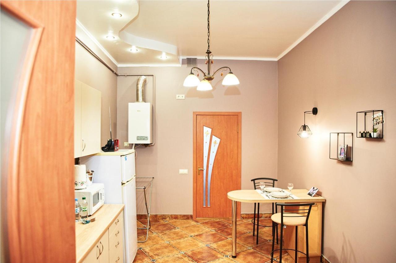Designer apartment in the center Lviv Buitenkant foto